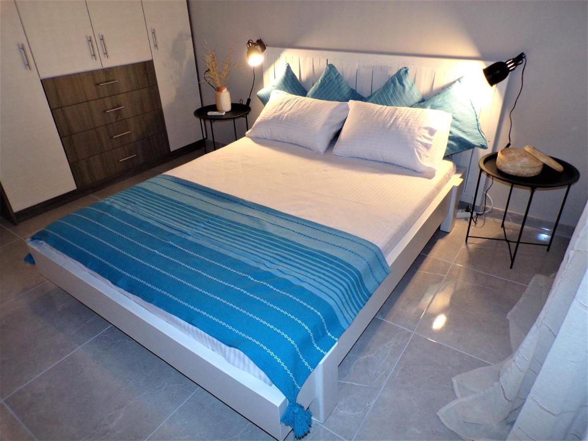Artemis Suites Volos Bagian luar foto