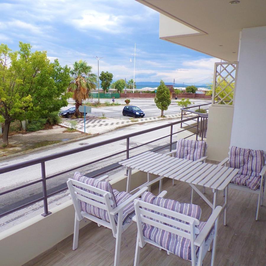 Artemis Suites Volos Bagian luar foto